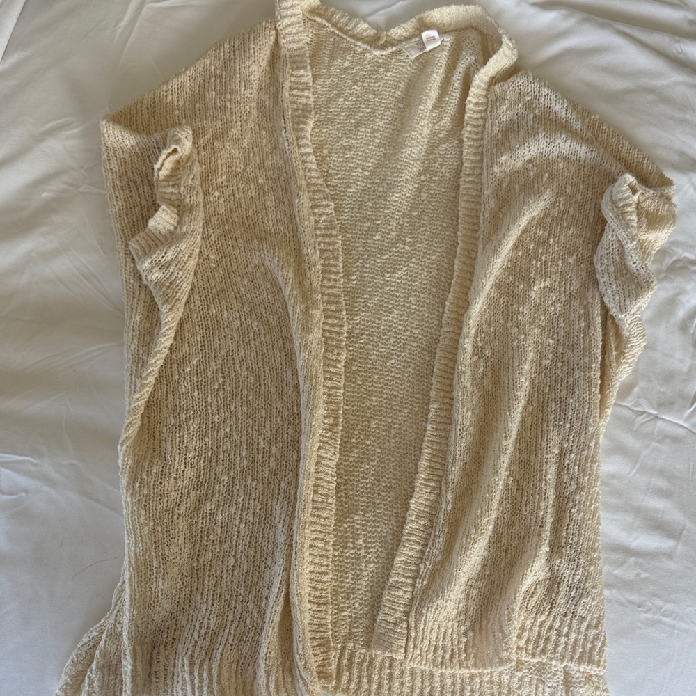 Sun & Shadow Beige Open-Front Cardigan